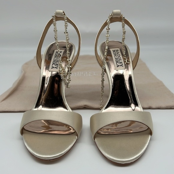 Badgley Mischka Tiffany Stiletto Glamour Ivory Rhinestone Ankle size 6 - Picture 4 of 12